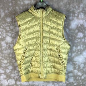 Lululemon Men’s XXL Lightweight Quilted Puffer Vest in Olive Green